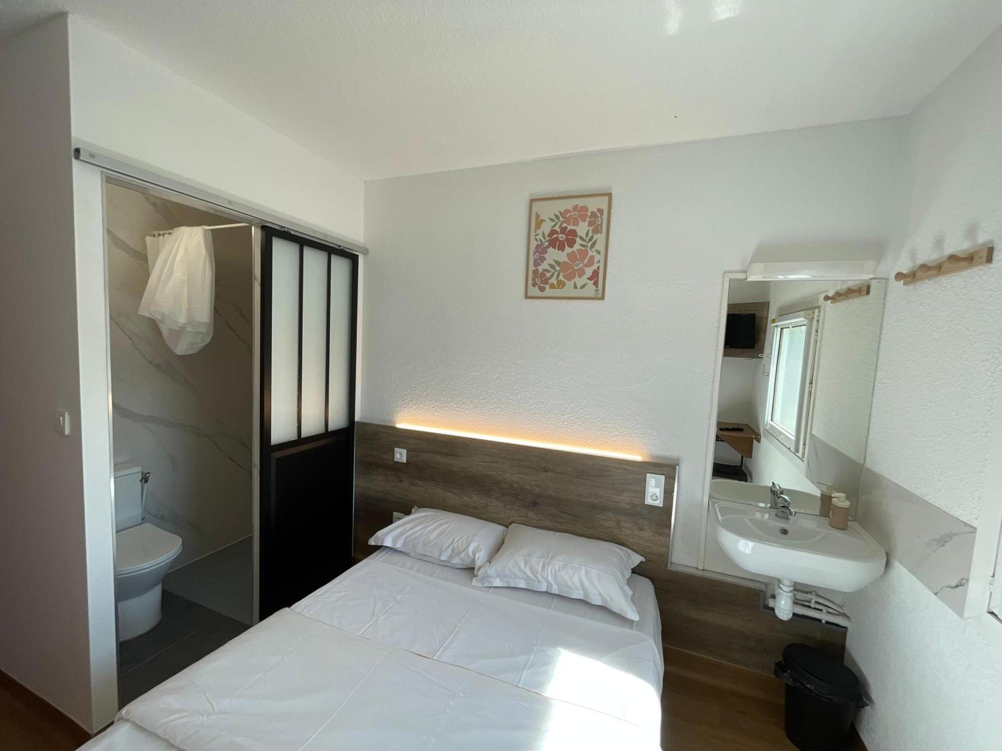 Hotel Thania Frontignan Esterno foto